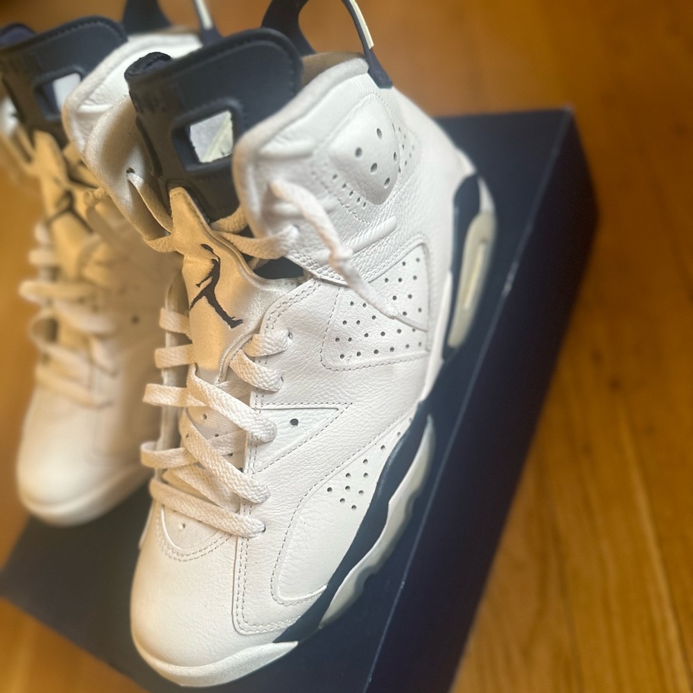 Jordan’s 6 True Blue Sz 8.5